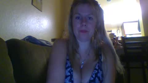 Lana Caruso online show from 10-30-25, 06:04