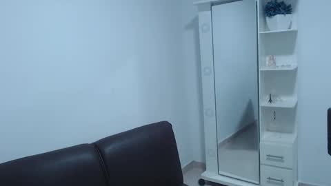 Snapshot of jositarousell chatting on 02-02-25, 01:55 Josita rousell INSTAGRAM majoestupy online show from 02-02-25, 01:55