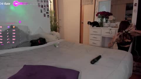 josephine   independent model    online show from 02-05-25, 08:35