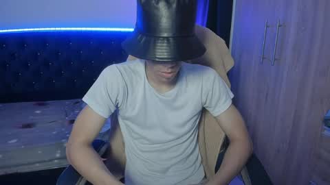 josy online show from 04-12-26, 02:49