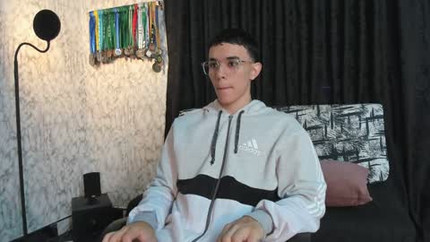 Im Jouliano online show from 01-26-25, 08:57