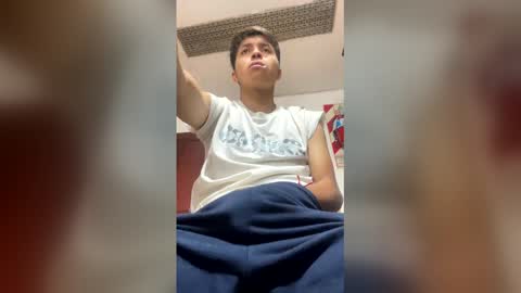 Snapshot of jovenlindo2002 chatting on 04-07-26, 12:27 Fran online show from 04-07-26, 12:27