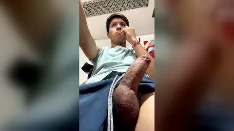 Snapshot of jovenlindo2002 chatting on 04-10-26, 02:11 Fran online show from 04-10-26, 02:11