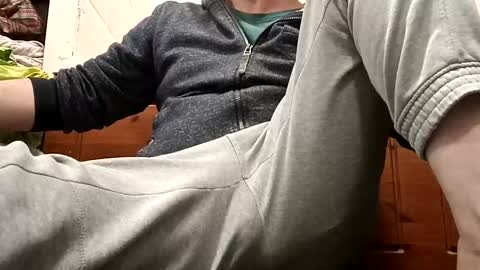 Snapshot of joy8motion chatting on 01-03-25, 05:42 Willy Wild online show from 01-03-25, 05:42