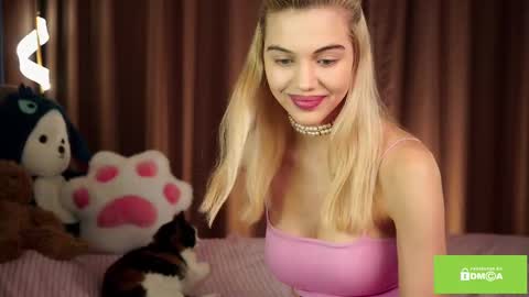 Snapshot of joybunny chatting on 02-22-25, 09:56 joybunny online show from 02-22-25, 09:56