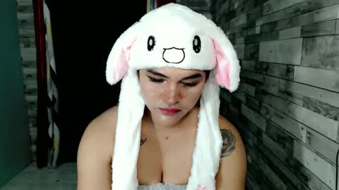 Snapshot of joycum_xxx chatting on 01-11-25, 01:16 JOY in your heart online show from 01-11-25, 01:16