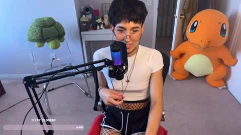 Snapshot of joystickjackie chatting on 09-11-25, 06:41 Jackie Joy online show from 09-11-25, 06:41