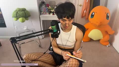 Snapshot of joystickjackie chatting on 01-16-26, 06:23 Jackie Joy online show from 01-16-26, 06:23