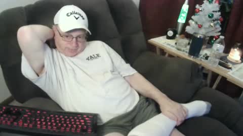 Snapshot of jpmel99 chatting on 12-29-24, 03:11 jpmel99 online show from 12-29-24, 03:11