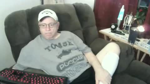 Snapshot of jpmel99 chatting on 01-04-25, 11:27 jpmel99 online show from 01-04-25, 11:27