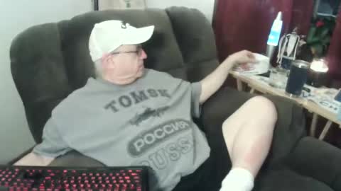 Snapshot of jpmel99 chatting on 01-05-25, 02:38 jpmel99 online show from 01-05-25, 02:38