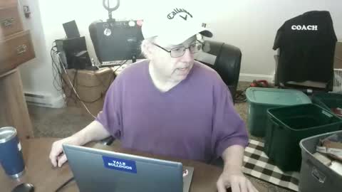 Snapshot of jpmel99 chatting on 05-02-26, 04:17 jpmel99 online show from 05-02-26, 04:17