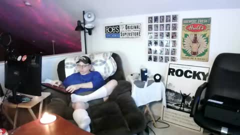 Snapshot of jpmel99 chatting on 06-01-26, 12:12 jpmel99 online show from 06-01-26, 12:12