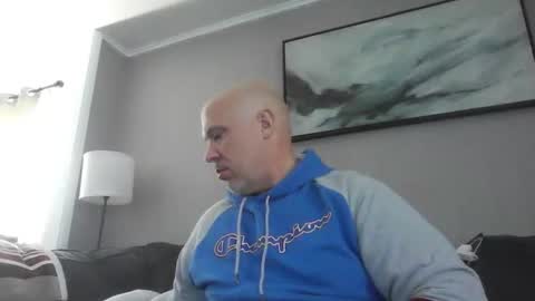 Snapshot of jr1871 chatting on 01-12-26, 02:44 jr1871 online show from 01-12-26, 02:44