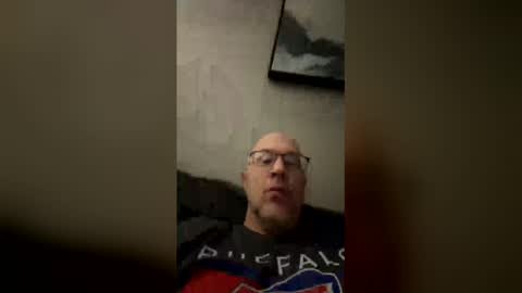 Snapshot of jr1871 chatting on 03-05-26, 01:56 jr1871 online show from 03-05-26, 01:56