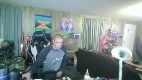 jrizzle1111 online show from 12-16-25, 02:27