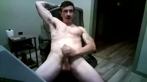 Snapshot of jsigns1988 chatting on 10-19-25, 11:38 Jsigns1988 online show from 10-19-25, 11:38