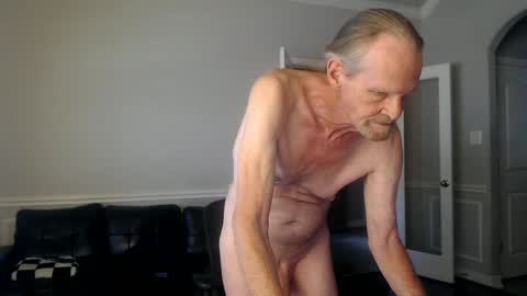 jtull52 online show from 09-26-25, 06:12