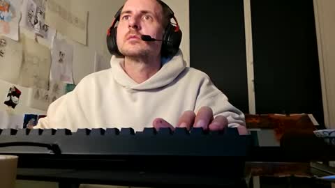 Snapshot of ju537705 chatting on 10-23-25, 03:17 ju537705 online show from 10-23-25, 03:17