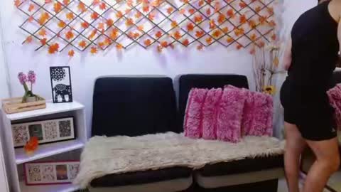 Juan online show from 06-17-26, 02:14