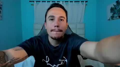 Juan online show from 03-22-26, 01:09