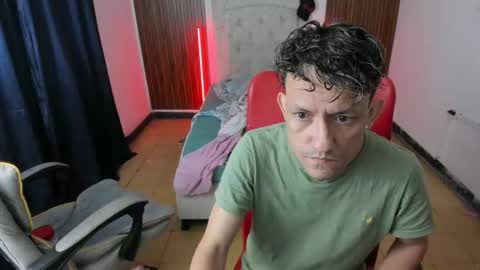 juan_and_luke online show from 04-06-26, 11:55