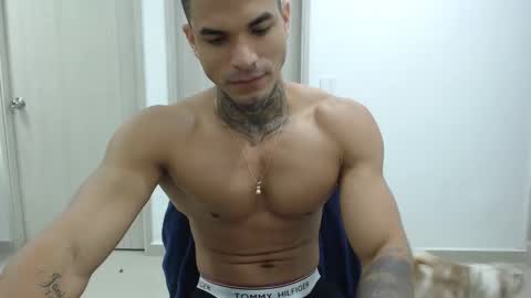 Snapshot of juan_gomez_1 chatting on 01-10-25, 10:39 juan_gomez_1 online show from 01-10-25, 10:39