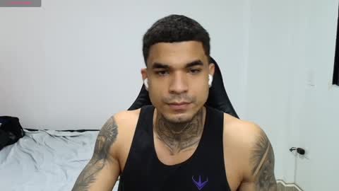 juan_gomez_1 online show from 04-16-26, 09:21