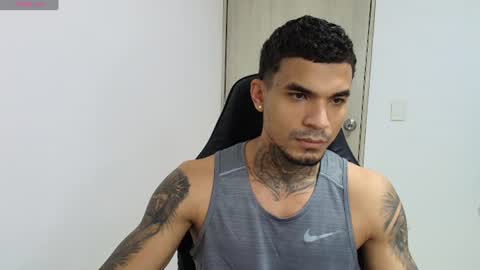 juan_gomez_1 online show from 06-11-26, 05:16