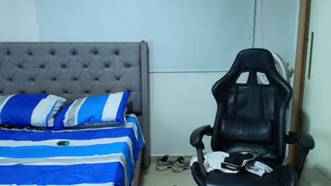juan_gomez_1 online show from 07-08-26, 11:04