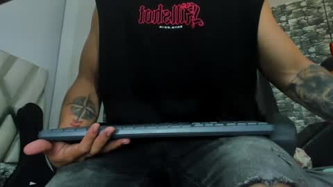 Snapshot of juan_jsmith chatting on 03-02-25, 01:27 juan_jsmith online show from 03-02-25, 01:27