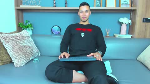 juan_muscle online show from 03-01-25, 03:32