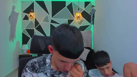 JuanSteven online show from 10-29-25, 04:26