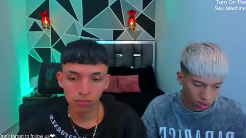 JuanSteven online show from 04-07-26, 01:17