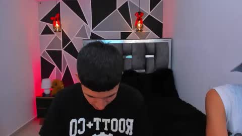 Snapshot of juan_nd_steven chatting on 05-05-26, 03:58 JuanSteven online show from 05-05-26, 03:58