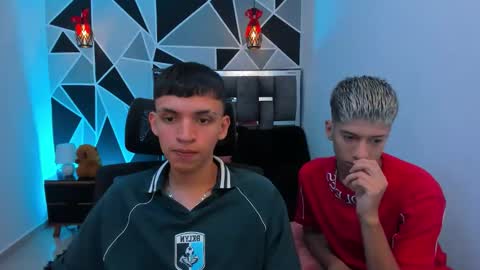 Snapshot of juan_nd_steven chatting on 05-13-26, 01:03 JuanSteven online show from 05-13-26, 01:03
