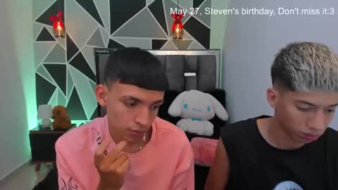 Snapshot of juan_nd_steven chatting on 05-15-26, 01:12 JuanSteven online show from 05-15-26, 01:12