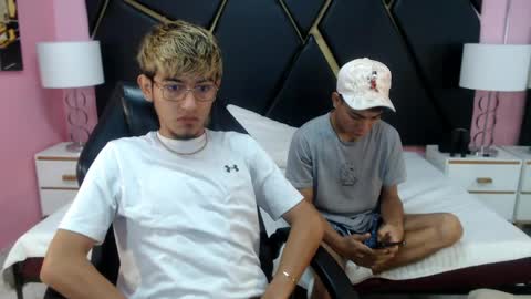 juan_saul1 online show from 04-20-26, 10:07