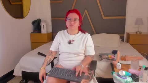 Juana Valkiria online show from 05-11-26, 03:12
