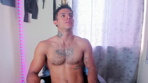 Juan Esteban online show from 01-14-25, 03:57