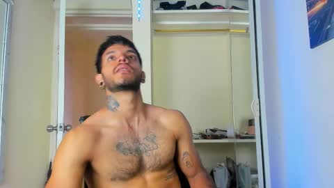 Juan Esteban online show from 09-15-25, 11:54