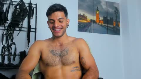 Juan Esteban online show from 10-18-25, 03:53