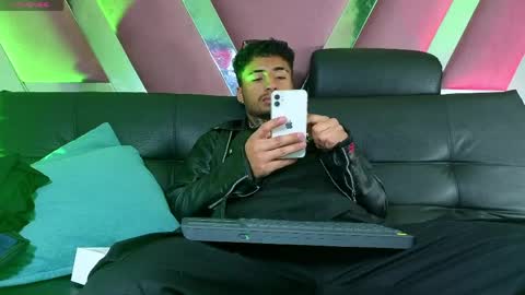 juancamilo66_ online show from 05-18-26, 01:13