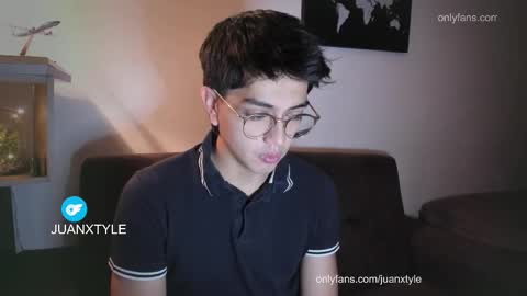 . online show from 10-12-25, 02:43