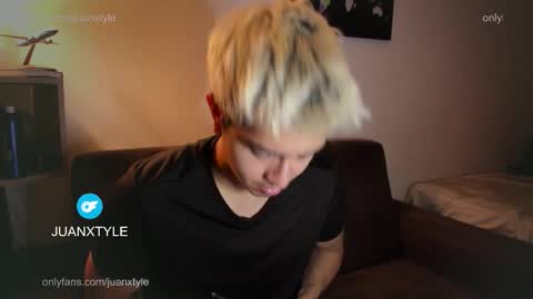 . online show from 02-25-26, 06:28