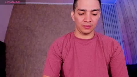 Snapshot of juandiamonds chatting on 03-10-25, 12:59 Juan David online show from 03-10-25, 12:59