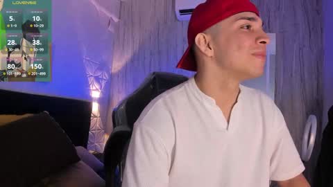 Snapshot of juandiamonds chatting on 10-12-25, 12:59 Juan David online show from 10-12-25, 12:59