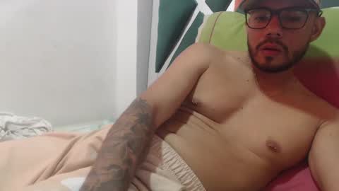 juanfe_style online show from 10-11-25, 03:32