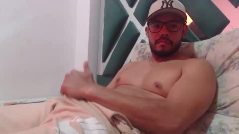 juanfe_style online show from 11-16-25, 04:12