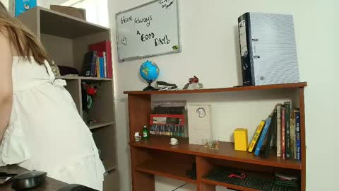 Blue online show from 06-05-26, 05:07